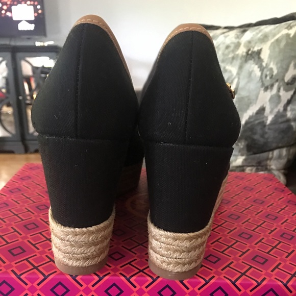 NEW!! Tory Burch ‘majorca’ logo peep toe wedge - Picture 4 of 8